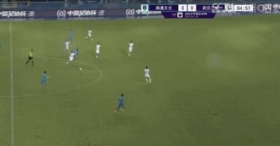 片子里的蚊子即是此类群的代表性人物，她与桑琪（齐溪饰）想要这个汉子，想给孩子一个完全家这类不道德的圈外人比拟，更多是为物资、愿望或虚无缥缈的虚情假意而沦丧为汉子泄欲东西。